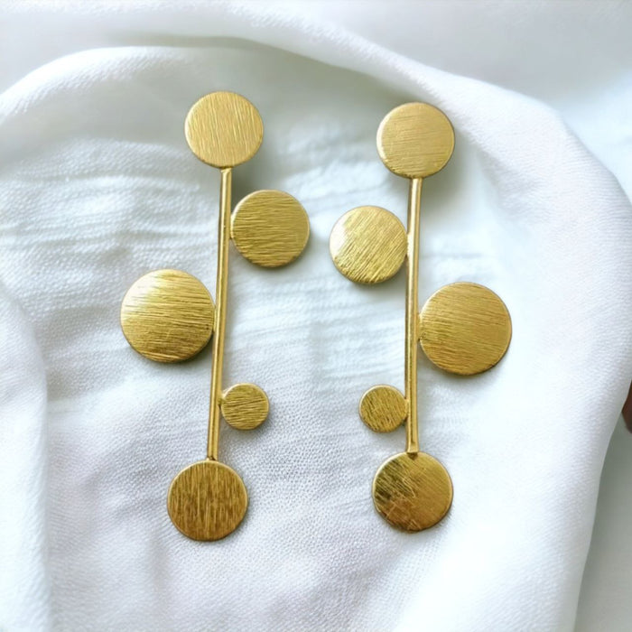 Circular plated linear elegance golden earrings